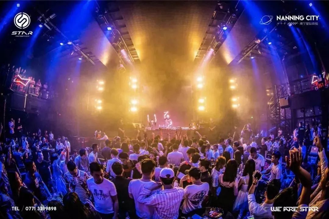 ReynAudio,酒吧音響系統(tǒng),酒吧音響,酒吧配置,線陣列揚聲器