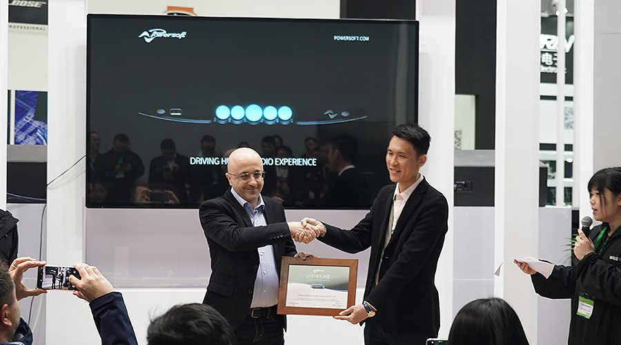 POWERSOFT 與 REYN AUDIO授權(quán)儀式 POWERSOFT 與 REYN AUDIO授權(quán)儀式