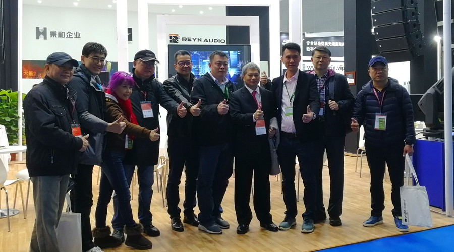 展會(huì)現(xiàn)場(chǎng) 展會(huì)現(xiàn)場(chǎng)