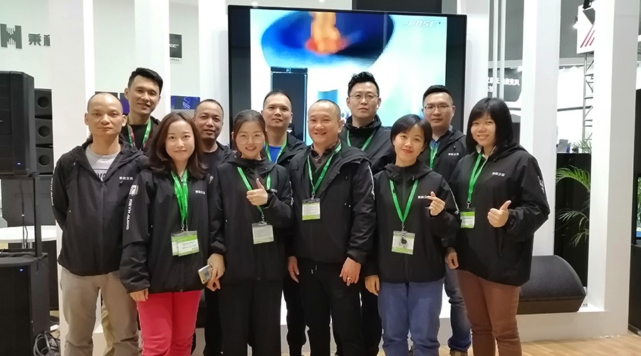 展會(huì)工作人員合照 展會(huì)工作人員合照