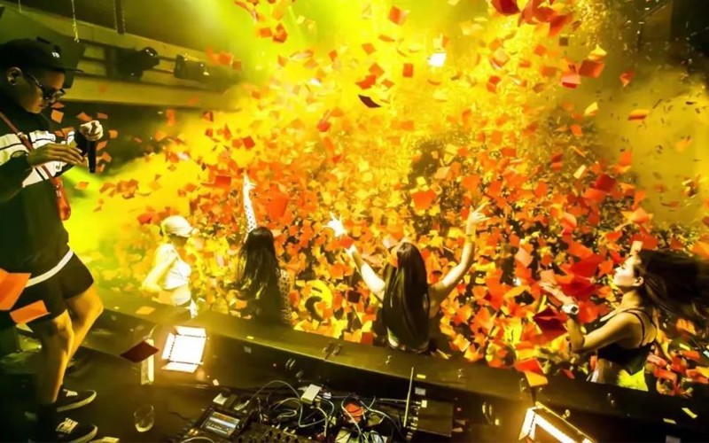 M2酒吧,大連酒吧,迪吧，蹦迪，REYN AUDIO音響