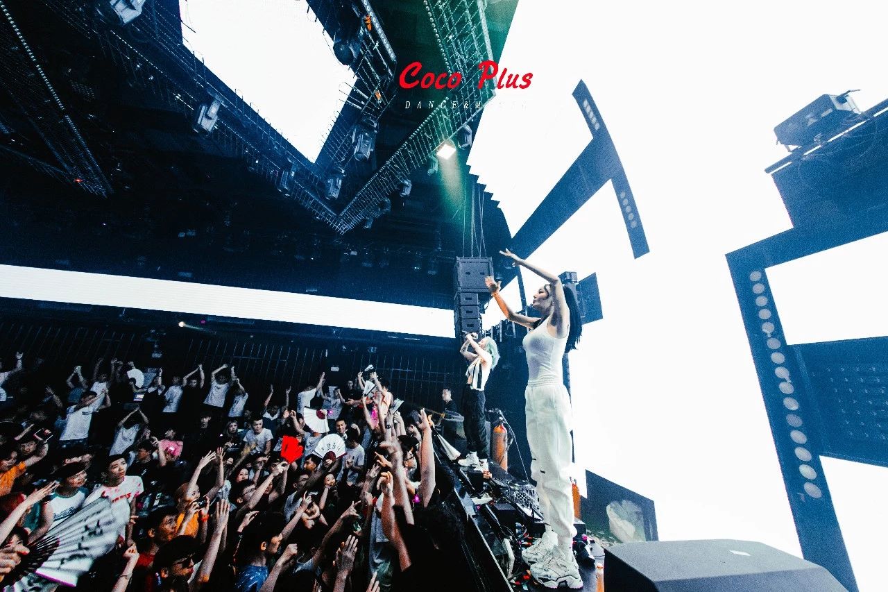 酒吧音響設(shè)備