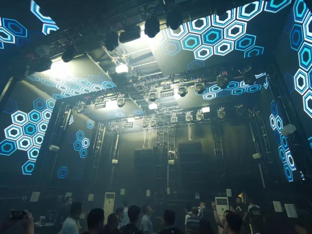 沉浸式音響系統(tǒng)