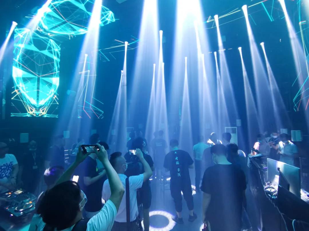 沉浸式音響系統(tǒng)